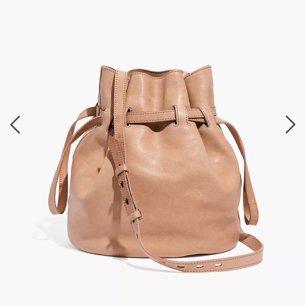 Madewell Florence Bucket bag.